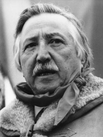 Retrato Luis Corvalán